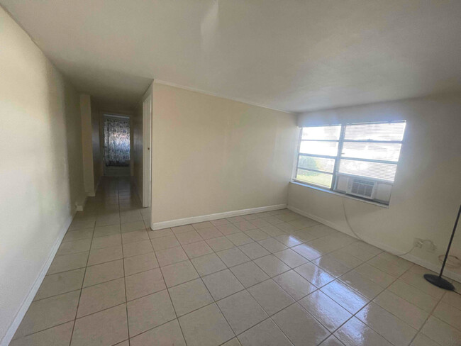 Building Photo - 1580 Citation Dr