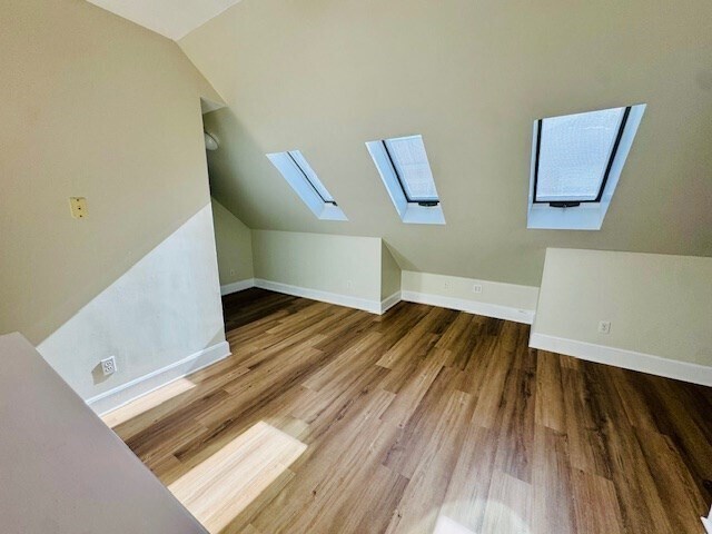 Building Photo - 72 Adams St