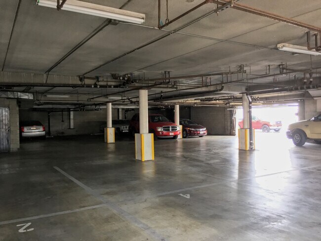 Building Photo - 1101 E South St