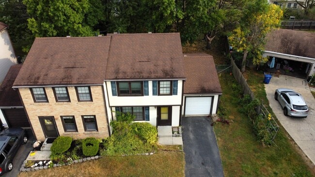 Building Photo - 1690 Watertower Dr
