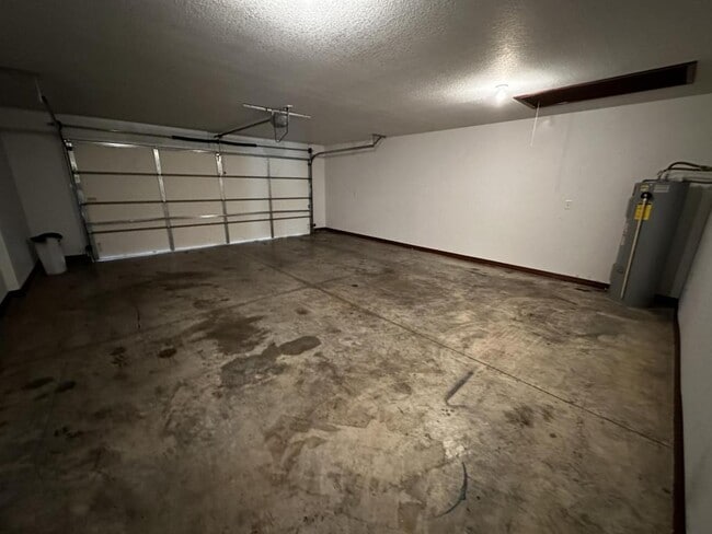 Building Photo - 822 15th St