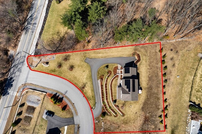 Building Photo - 18 Scenic Dr