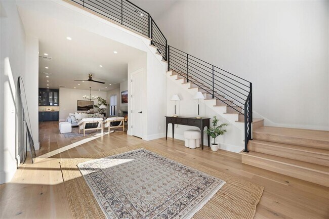 Building Photo - 1129 NW 42nd St