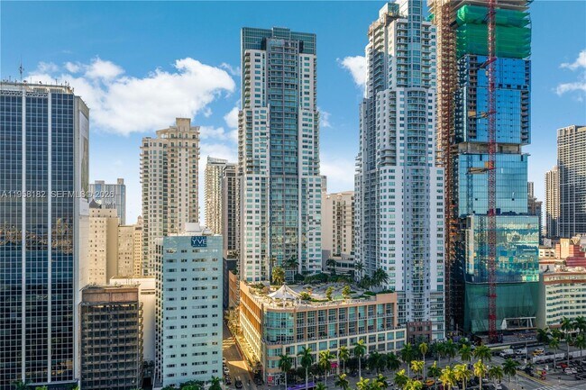 Building Photo - 253 NE 2nd St