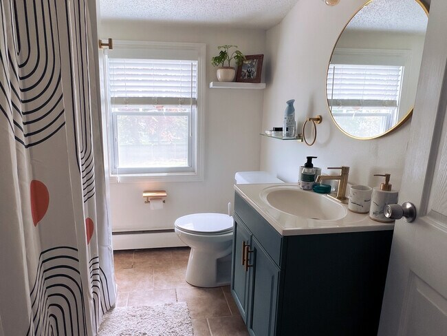 Building Photo - 215 Barbour Rd