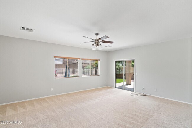 Building Photo - 3646 W Wayne Ln