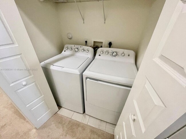 Building Photo - 8871 NW 103rd Pl