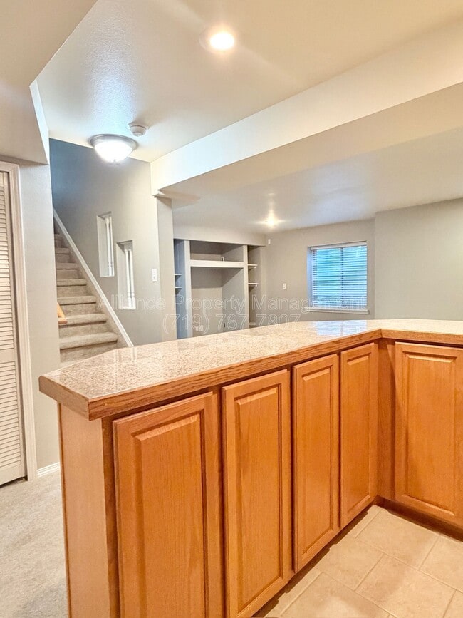 Building Photo - 2825 Dristol Dr