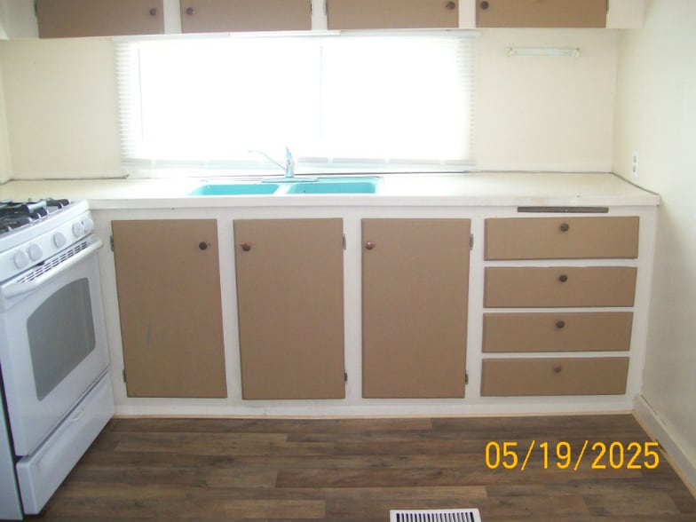 Building Photo - 430 N C St