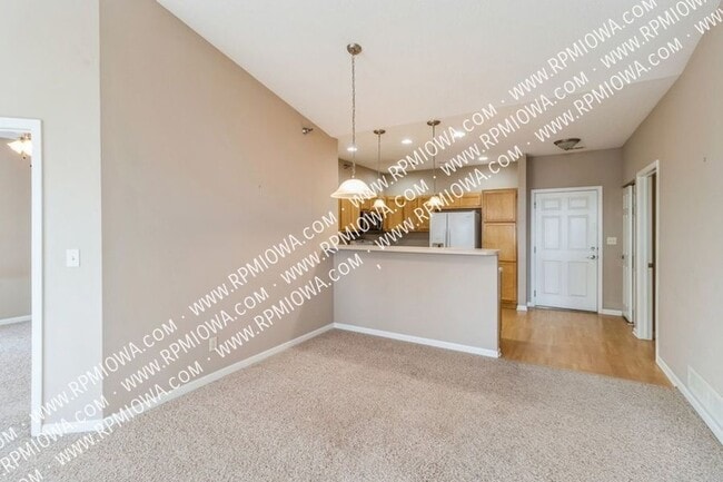 Building Photo - 1307 SE University Ave