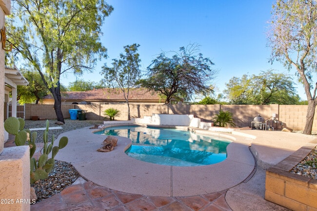 Building Photo - 4402 E Creosote Dr
