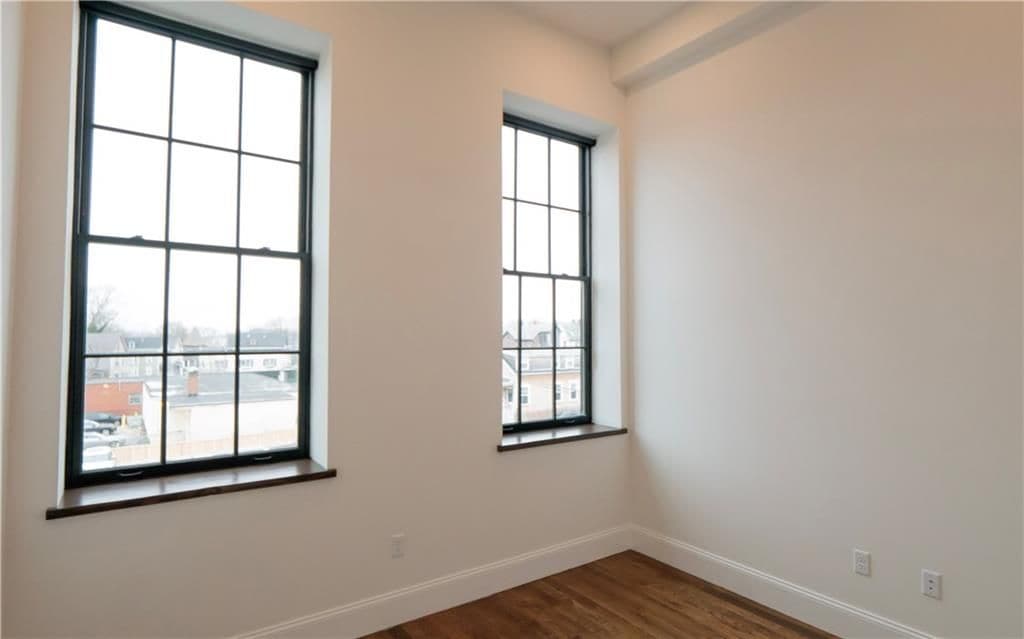 Building Photo - 15 Cranston Ave