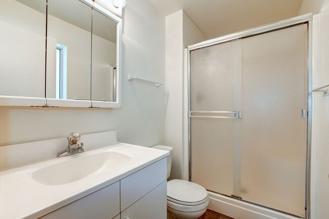 Building Photo - 114 Bradshaw Dr