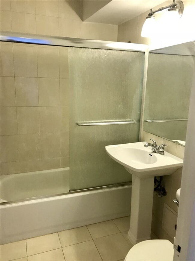 Building Photo - 500 Central Ave