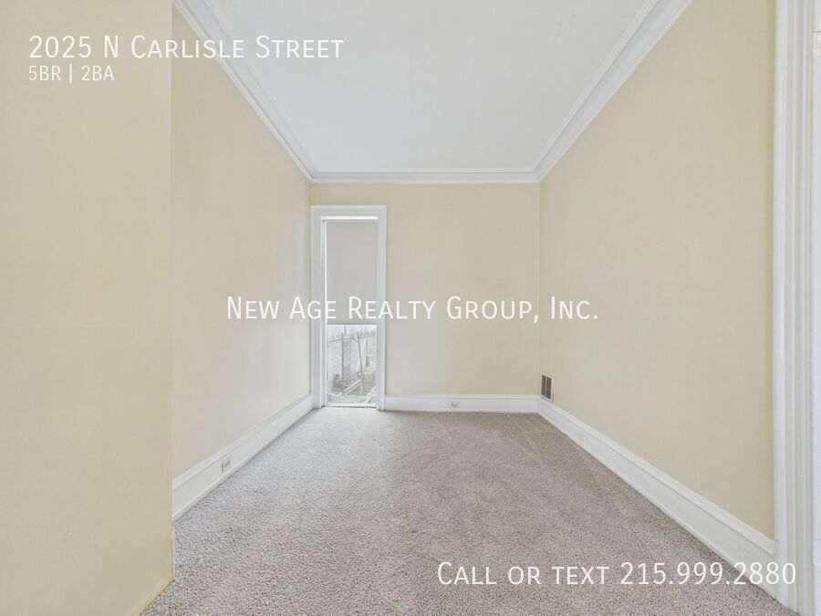 Building Photo - 2025 N Carlisle St