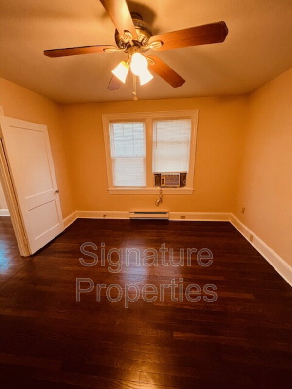 Building Photo - 204 Battery Pl