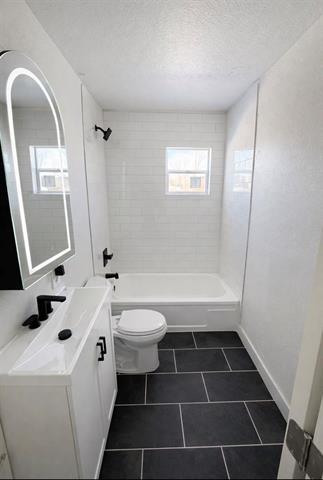 Building Photo - 5410 Laguna Dr