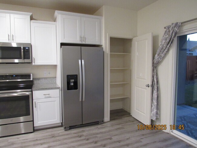 Building Photo - 14813 Trinchero Pl