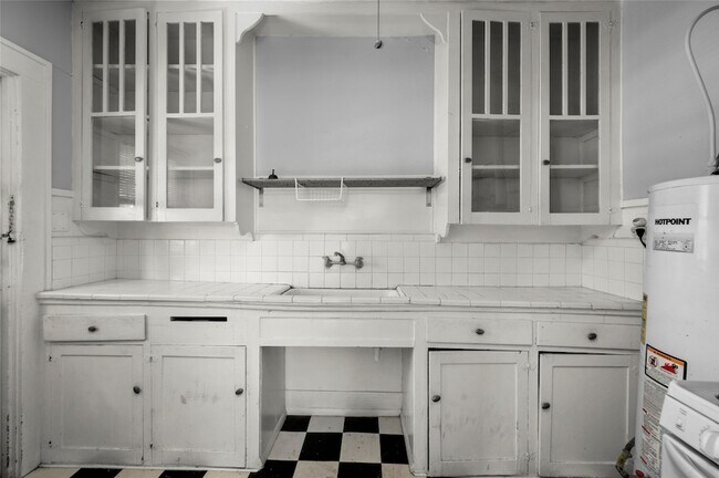 Building Photo - 1608 Kipling St