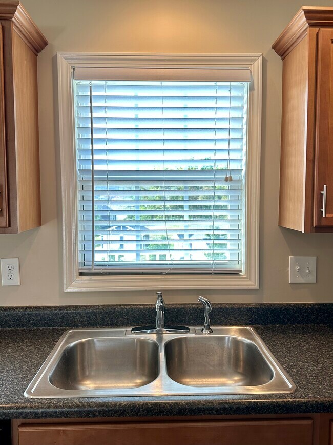 Double sink with large window - 2312-B Belle Ave NE
