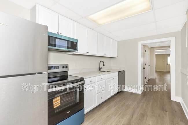 Building Photo - 152 E South St