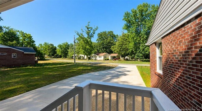 Building Photo - 130 Open View Dr