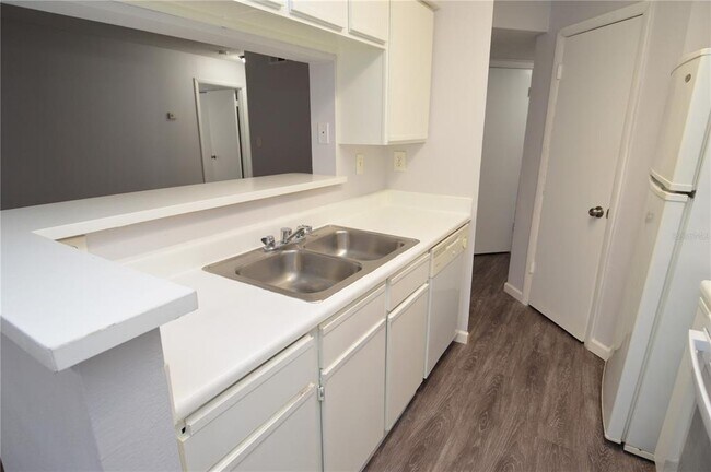 Building Photo - 8641 Fancy Finch Dr