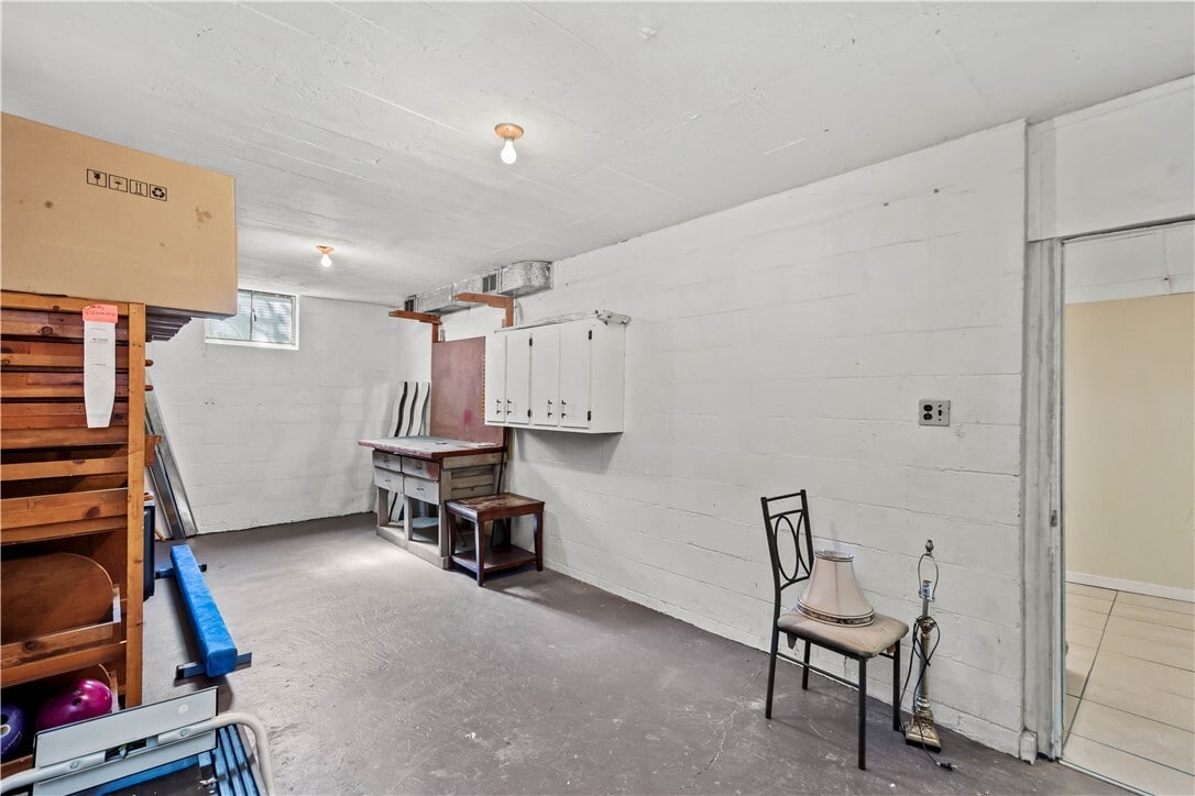 Building Photo - 1492 Prospect Rd