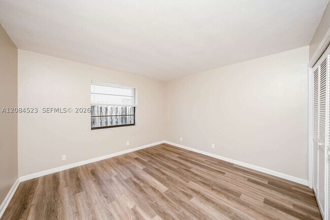 Building Photo - 22888 Greenview Terrace