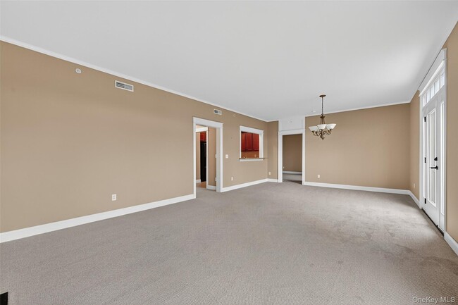 Building Photo - 15 Cropsey St