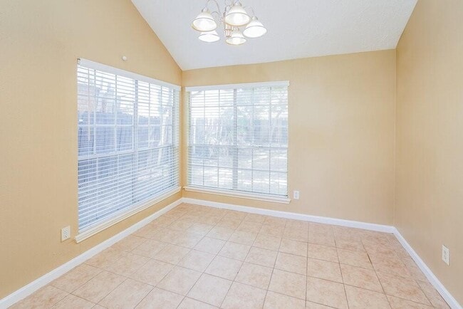 Building Photo - 18082 Garden Manor Dr