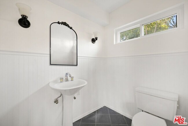 Building Photo - 4309 Gentry Ave