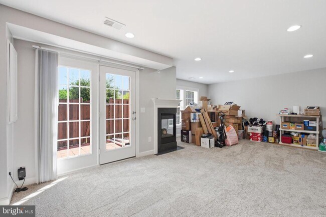 Building Photo - 8439 Kirby Lionsdale Dr