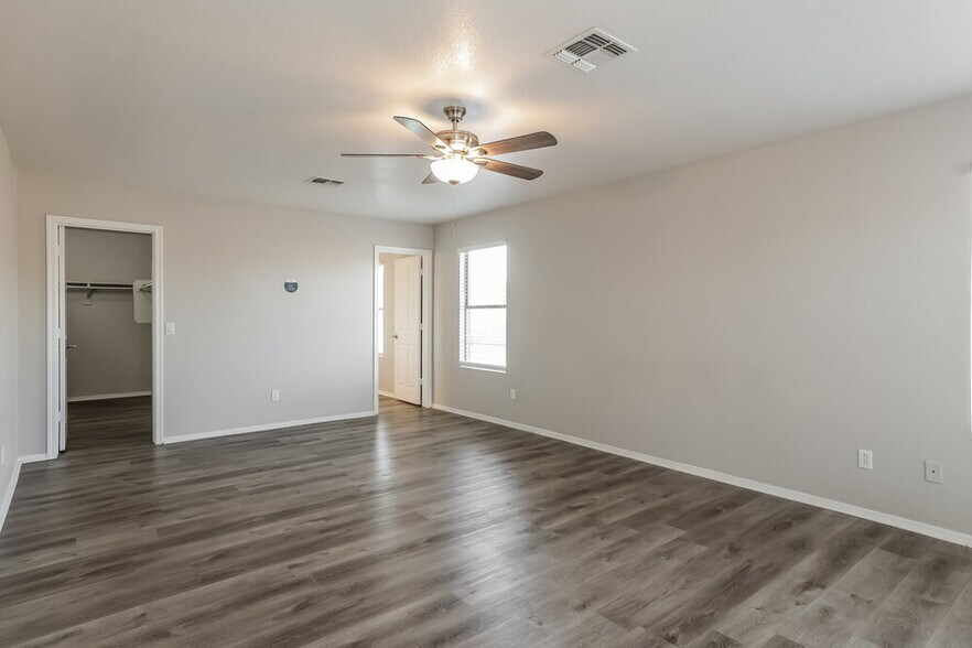 Building Photo - 16919 W Marshall Ln
