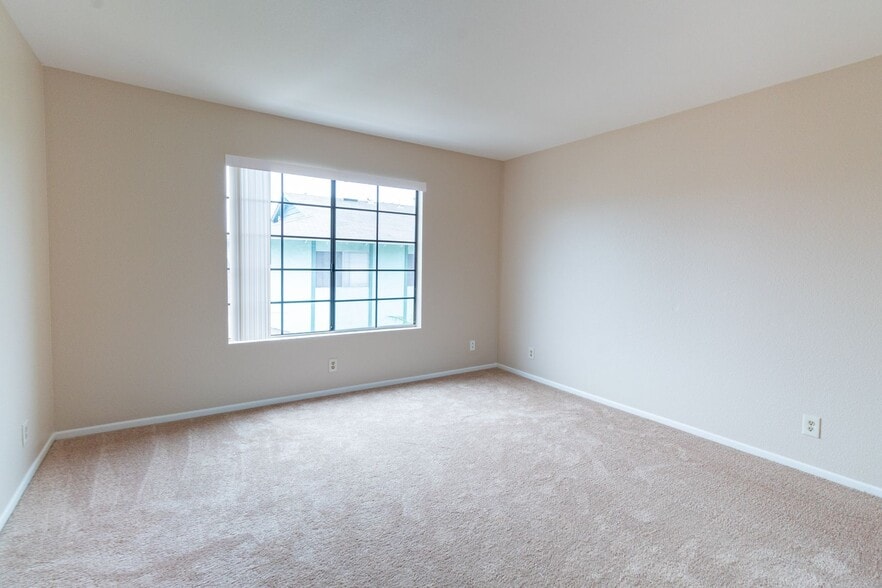 Building Photo - 18412 Patterson Ln
