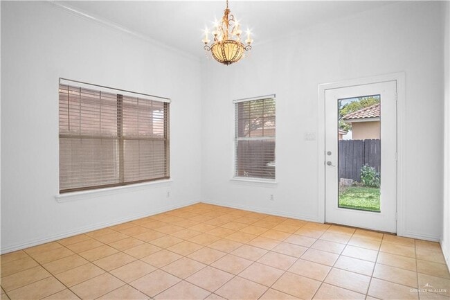 Building Photo - 3316 Zoe Ave