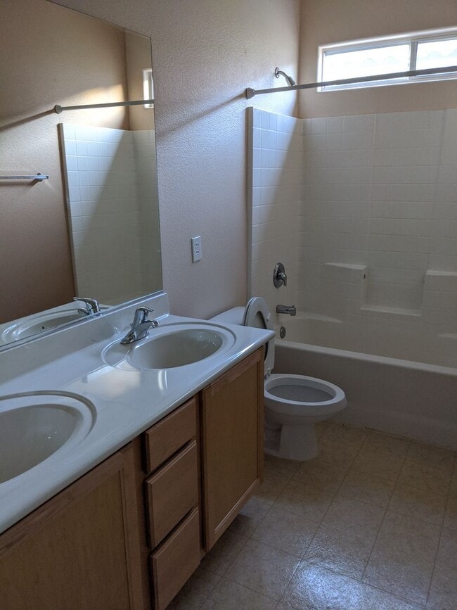 Building Photo - 8956 Aurora Bay Ct