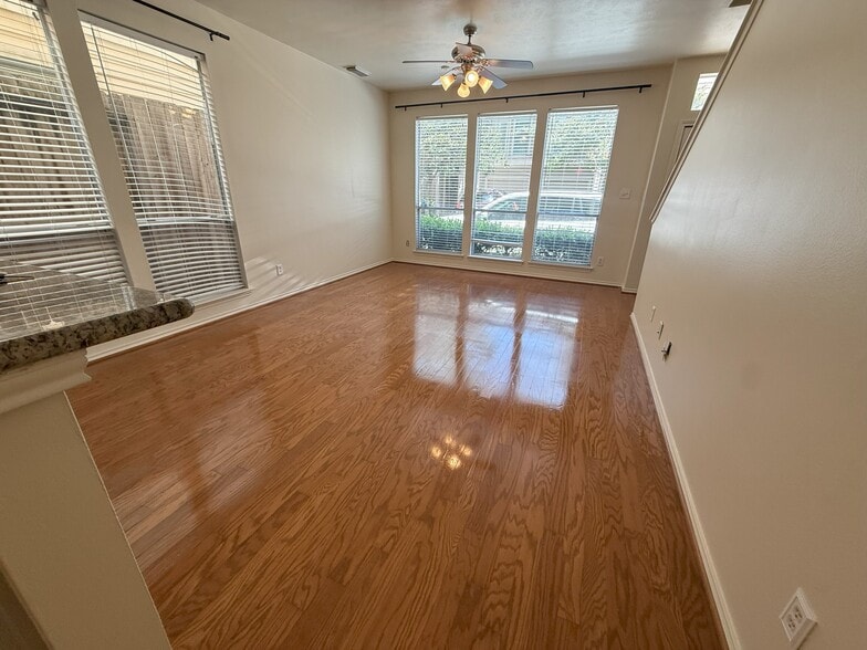 Living room - 2026 Bailey St