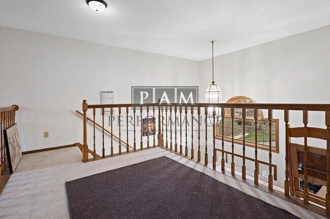 Building Photo - 3209 S Ridge Crest Ct