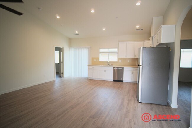 Building Photo - 8400 Frankie Lou St