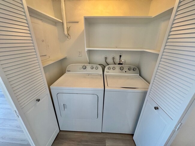 Building Photo - BRIGHT 2-BEDROOM CONDO NEAR STRIP & UNLV W/ PRIVATE BALCONY