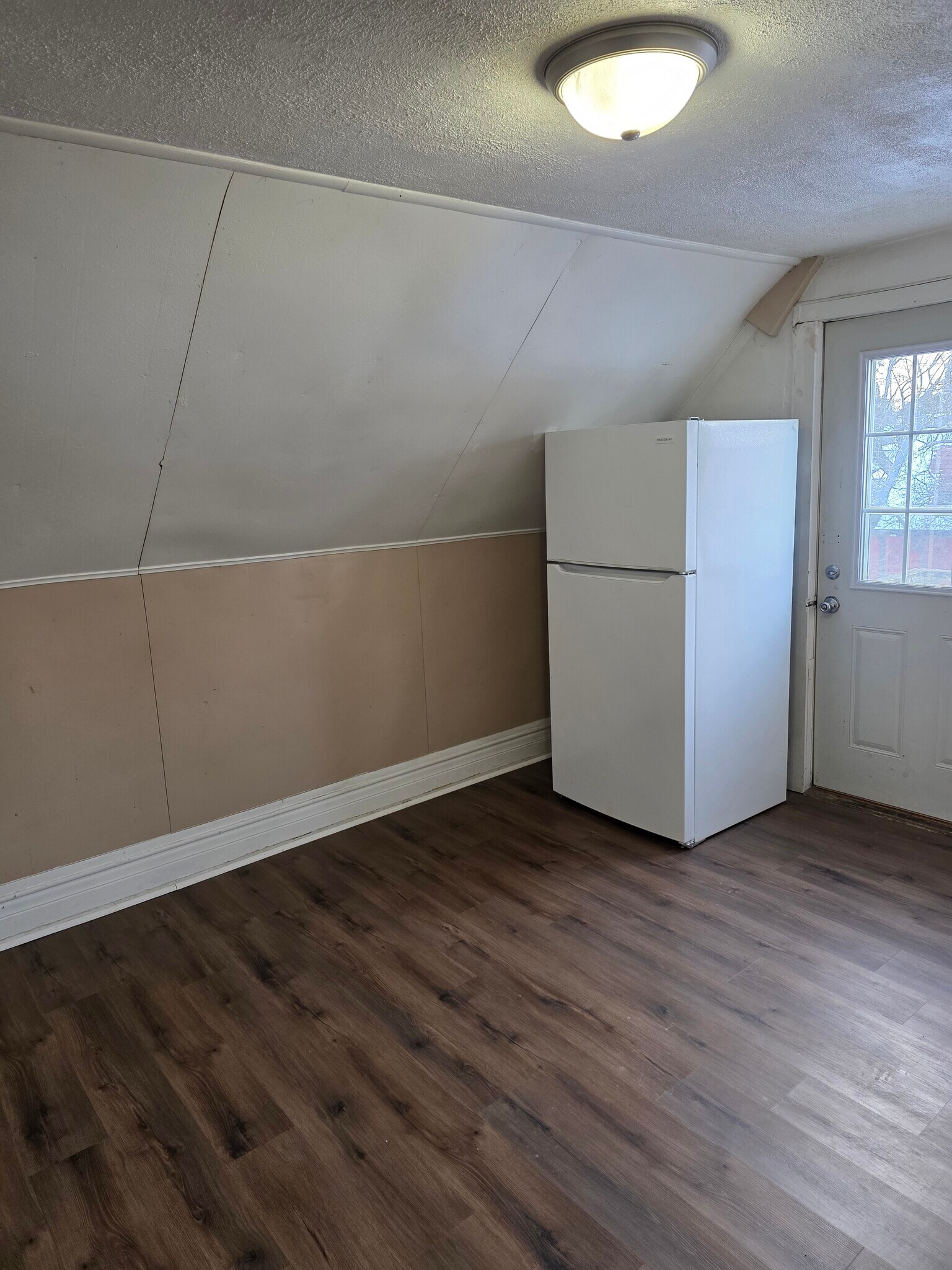 Building Photo - 603 S Memorial Dr