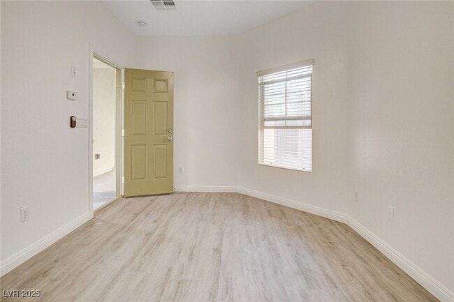 Building Photo - 1068 Riddle Glen St