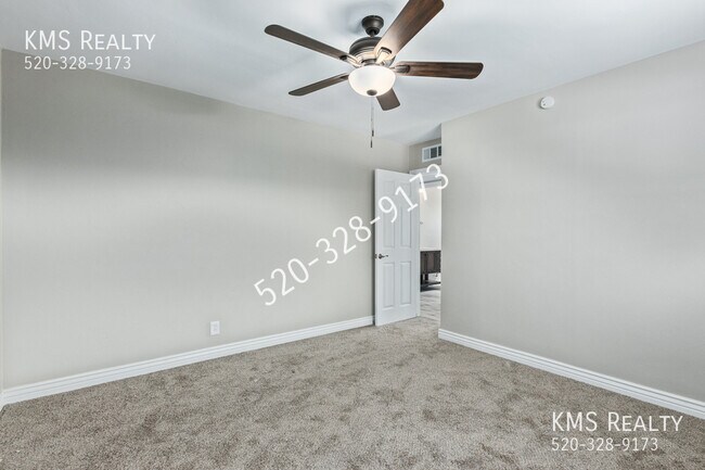 Building Photo - 901 S Belvedere Ave