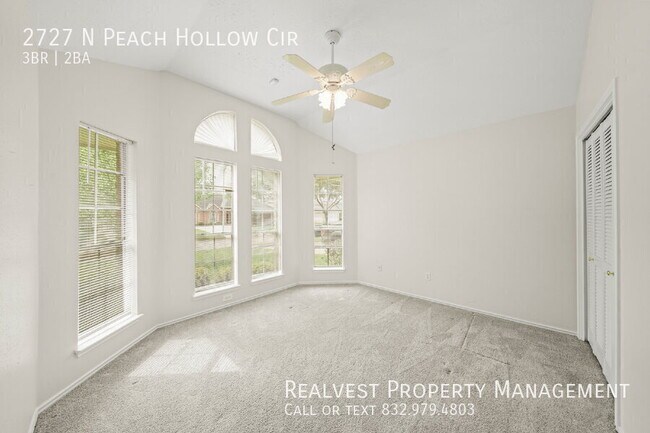 Building Photo - 2727 N Peach Hollow Cir