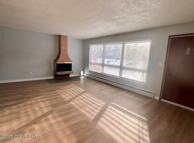 Building Photo - k933w