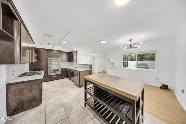 Building Photo - 391 E Highland Ave