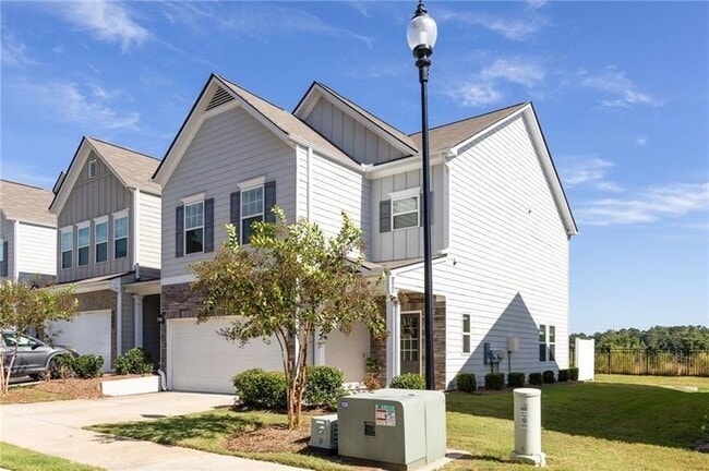 Building Photo - 133 Madison Bend