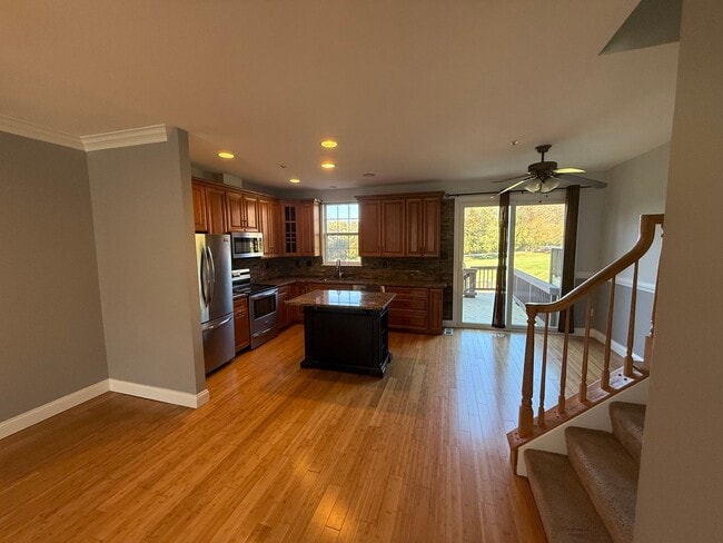 Building Photo - Spacious Townhome in desirable Bel Air Nei...