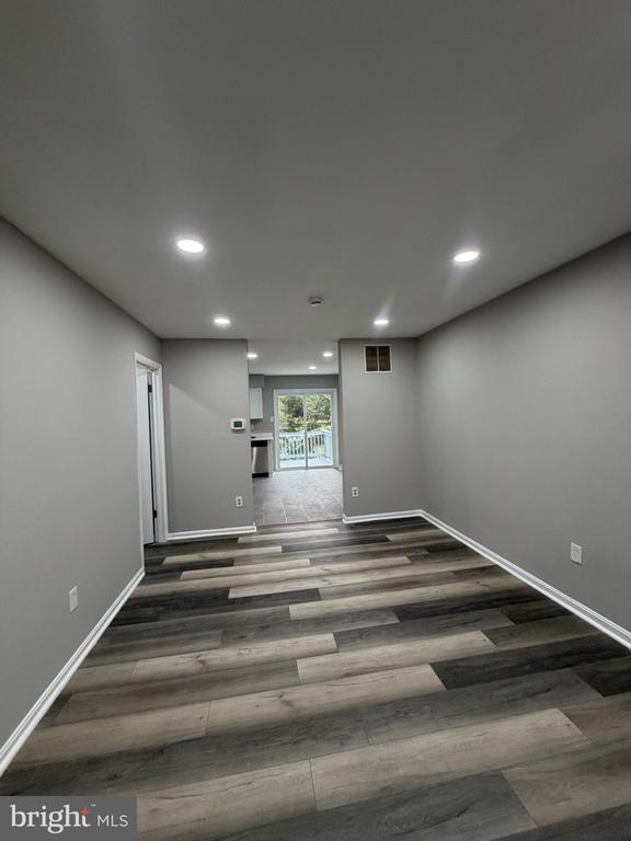 Building Photo - 639 Glynock Pl